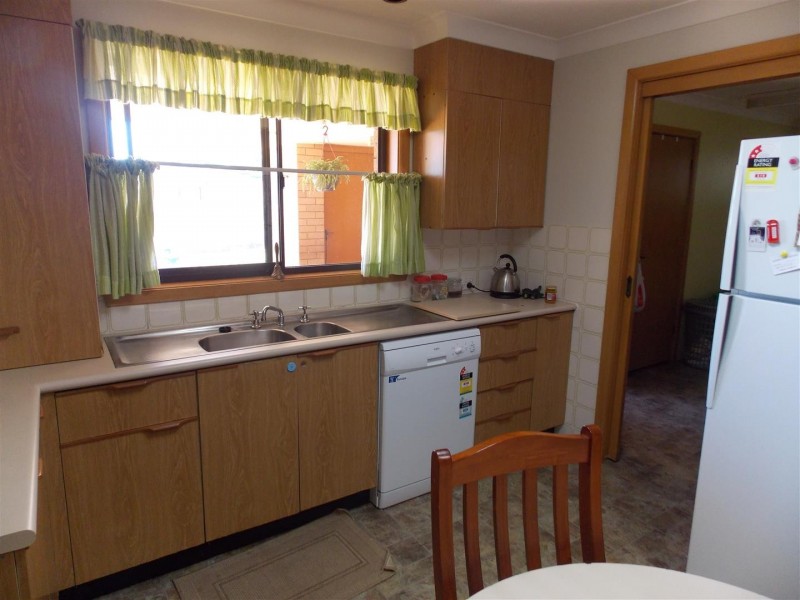 44 Barton Street, Parkes NSW 2870