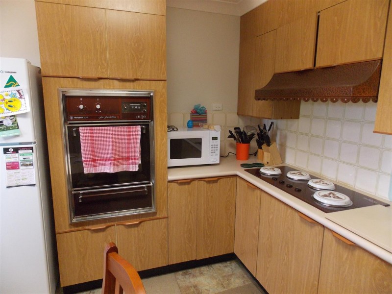 44 Barton Street, Parkes NSW 2870