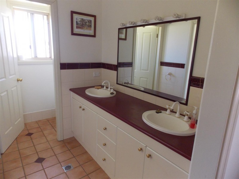 119 Deep Lead Road, Parkes NSW 2870