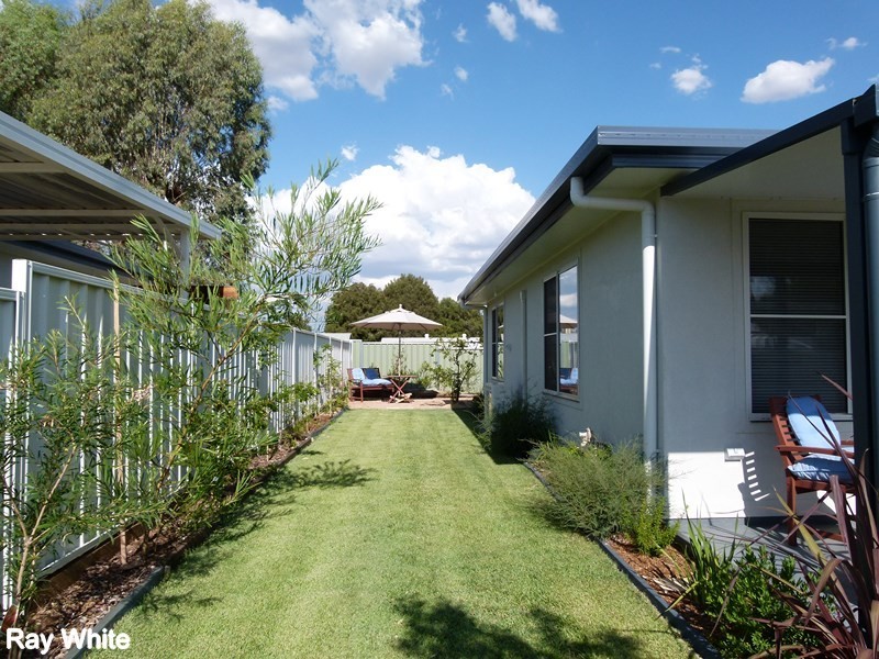 63B York Street, Forbes NSW 2871