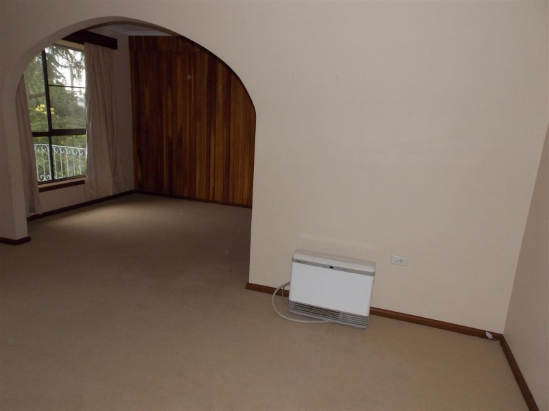 4 Mengarvie Road, Parkes NSW 2870