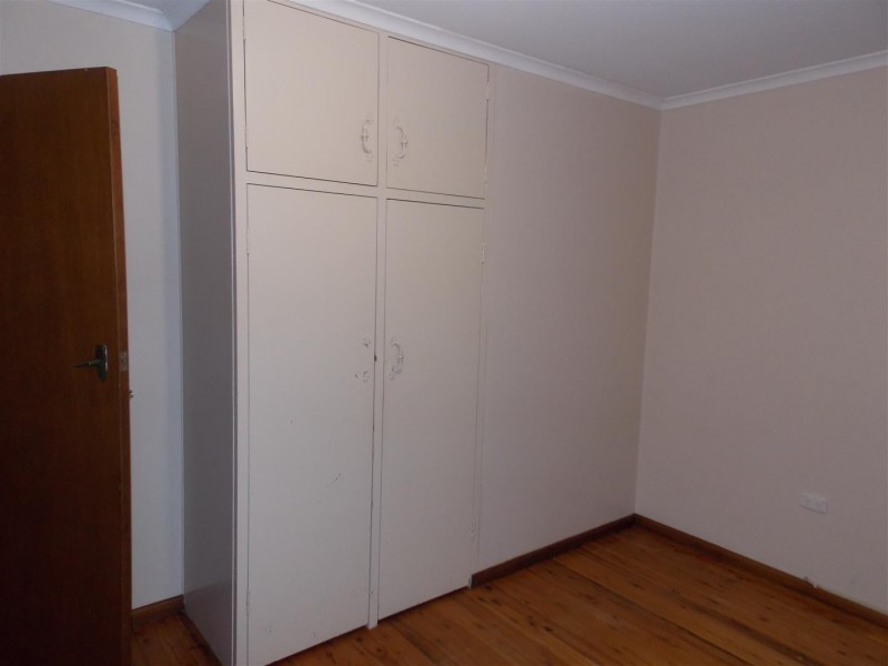 4 Mengarvie Road, Parkes NSW 2870