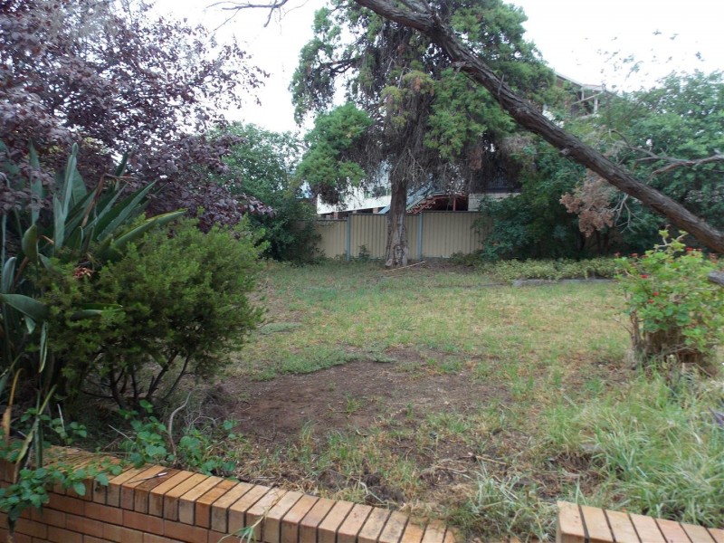 4 Mengarvie Road, Parkes NSW 2870