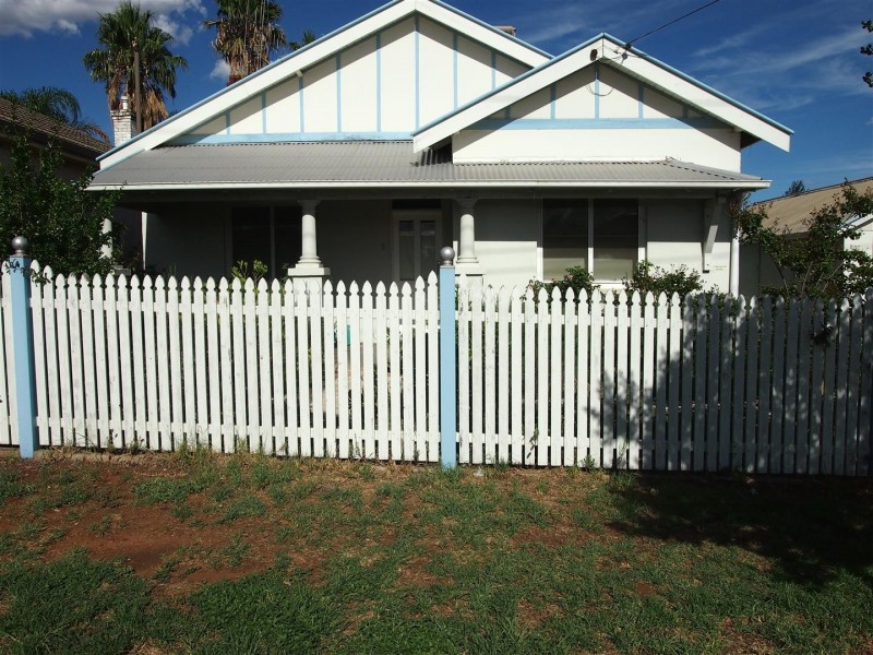 7 Bogan Street, Parkes NSW 2870