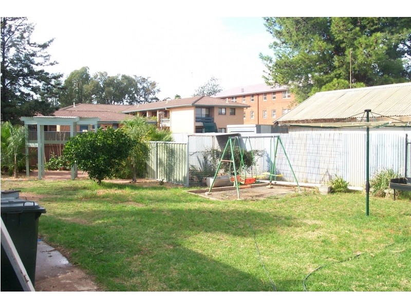 7 Bogan Street, Parkes NSW 2870
