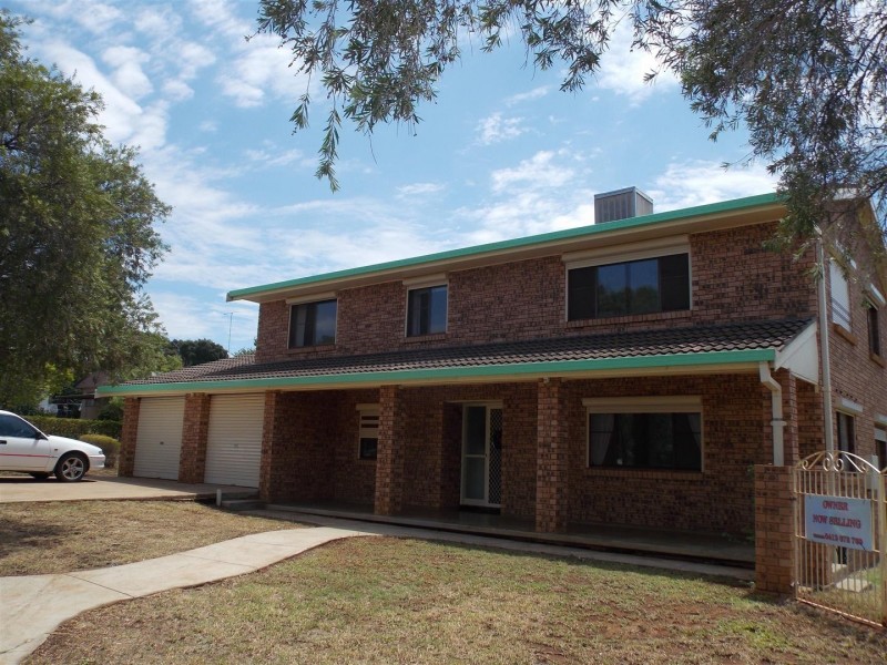 23 Moor Street, Parkes NSW 2870