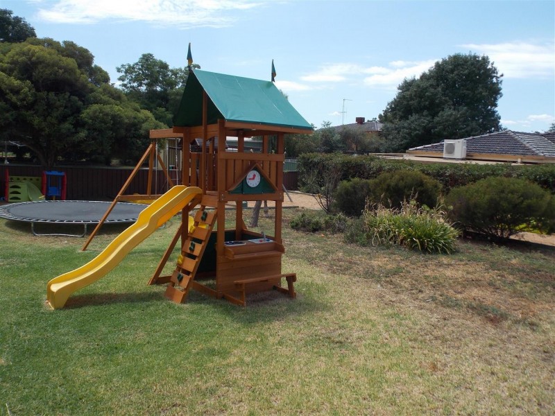 23 Moor Street, Parkes NSW 2870