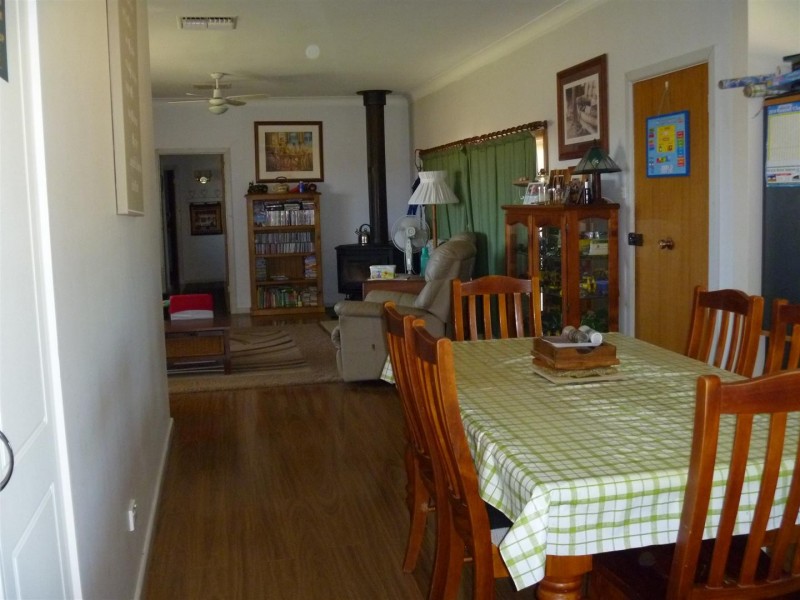 35 Noble Road, Parkes NSW 2870