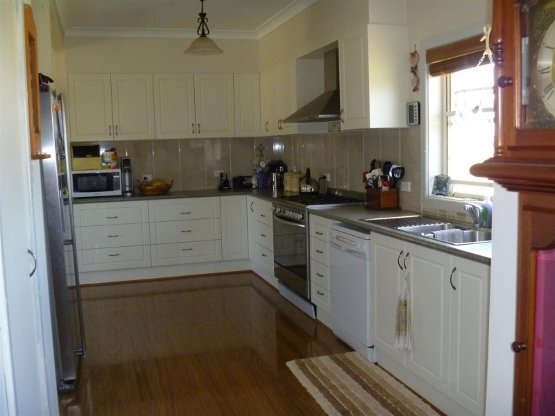 35 Noble Road, Parkes NSW 2870