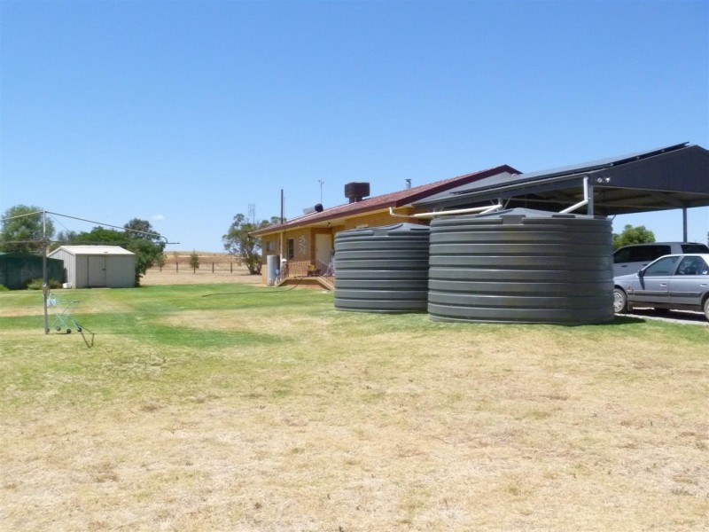 35 Noble Road, Parkes NSW 2870