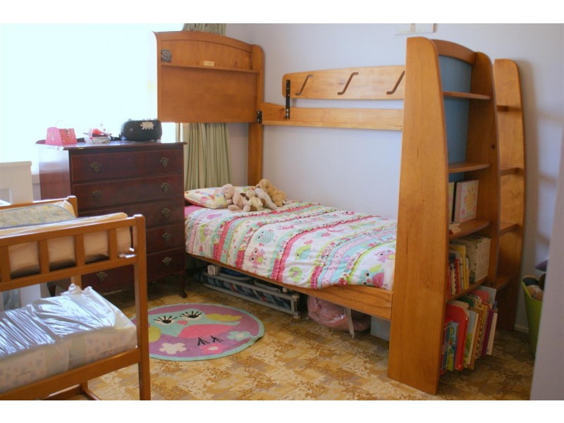 35 Noble Road, Parkes NSW 2870