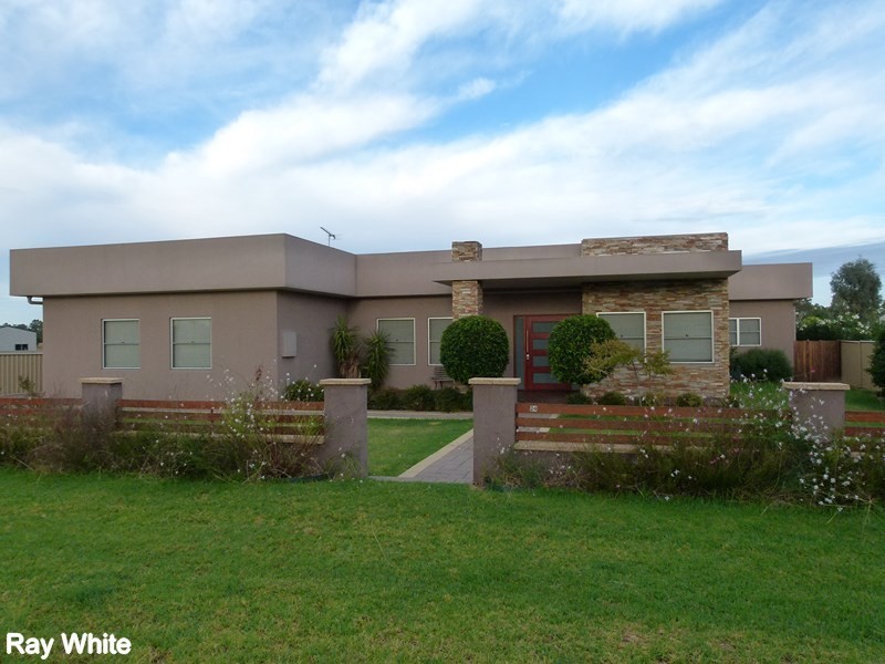 24A York Street, Forbes NSW 2871