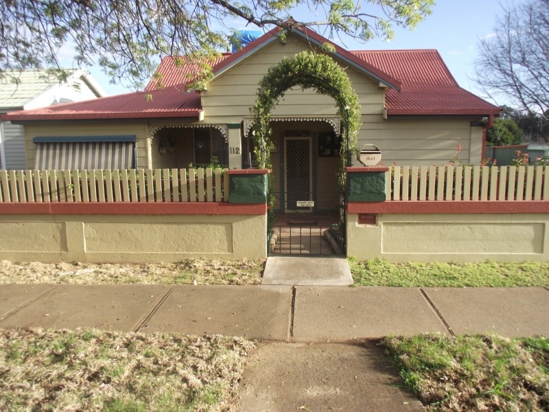 112 Clarinda Street, Parkes NSW 2870