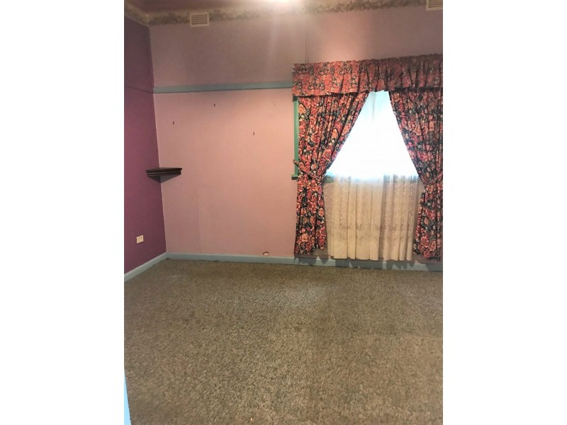 112 Clarinda Street, Parkes NSW 2870