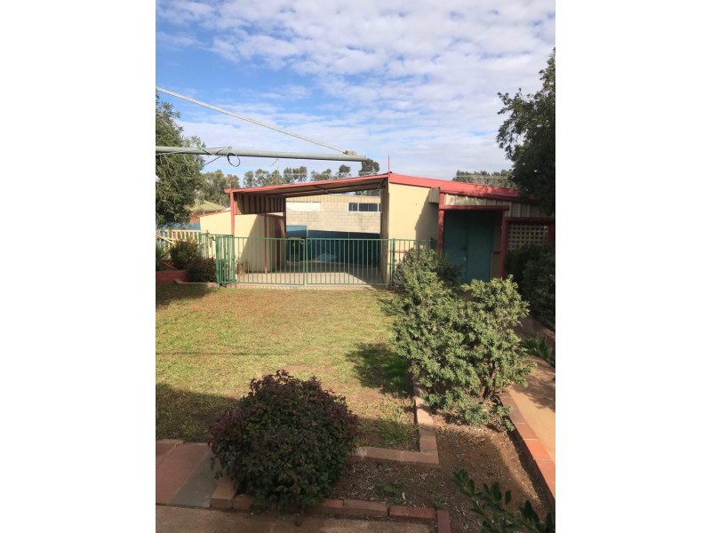112 Clarinda Street, Parkes NSW 2870