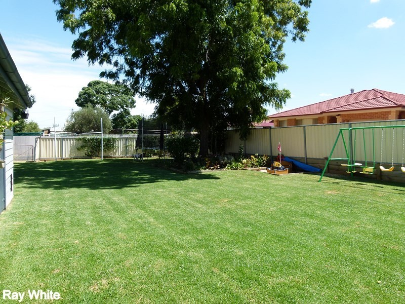 28 Grenfell Street, Forbes NSW 2871