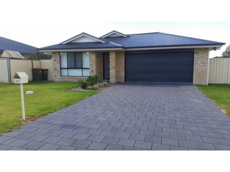 10 Monastery Close, Parkes NSW 2870