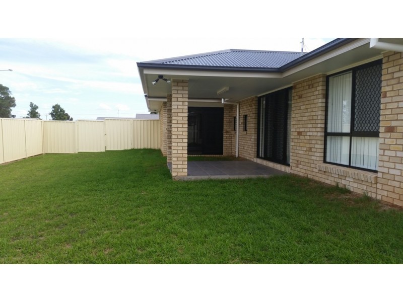 10 Monastery Close, Parkes NSW 2870