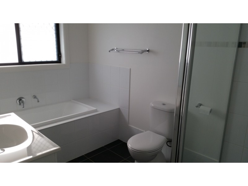 10 Monastery Close, Parkes NSW 2870