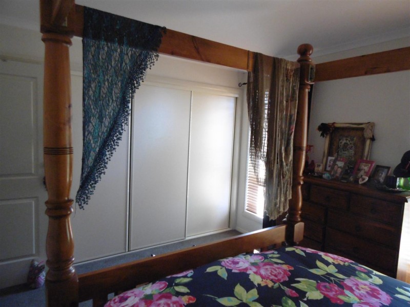 2 Mengarvie Road, Parkes NSW 2870