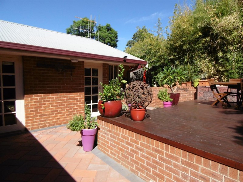 2 Mengarvie Road, Parkes NSW 2870