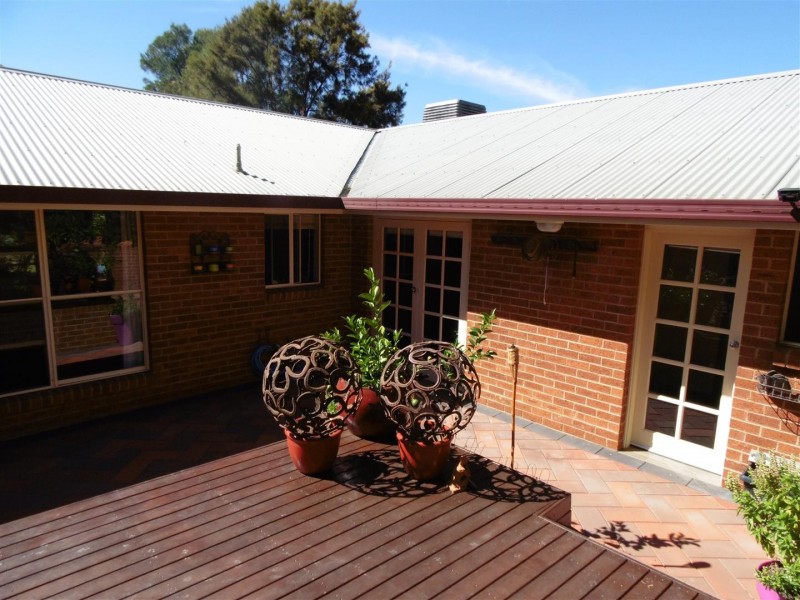 2 Mengarvie Road, Parkes NSW 2870