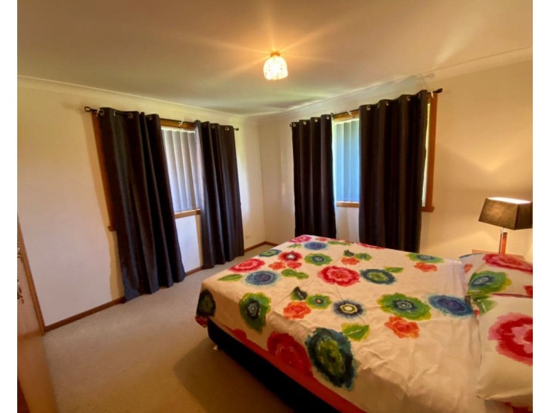 1/16 Ebelina Crescent, Parkes NSW 2870