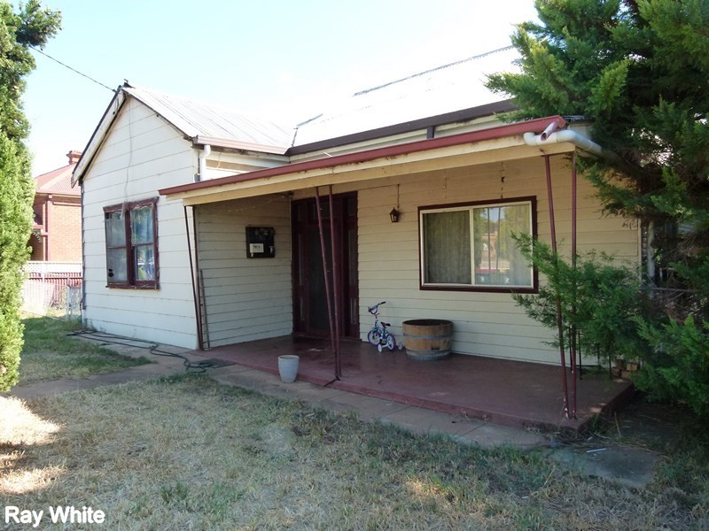 3 Barton Street, Forbes NSW 2871