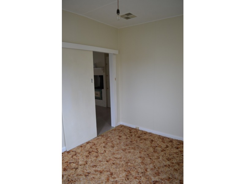 8 Bright St, Condobolin NSW 2877