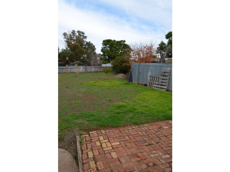 8 Bright St, Condobolin NSW 2877
