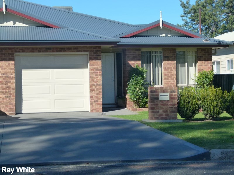 Unit 2/4 Parkes Street, Forbes NSW 2871