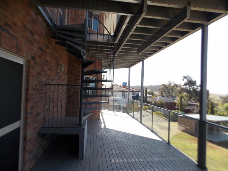 15 Glenwarrie Place, Parkes NSW 2870