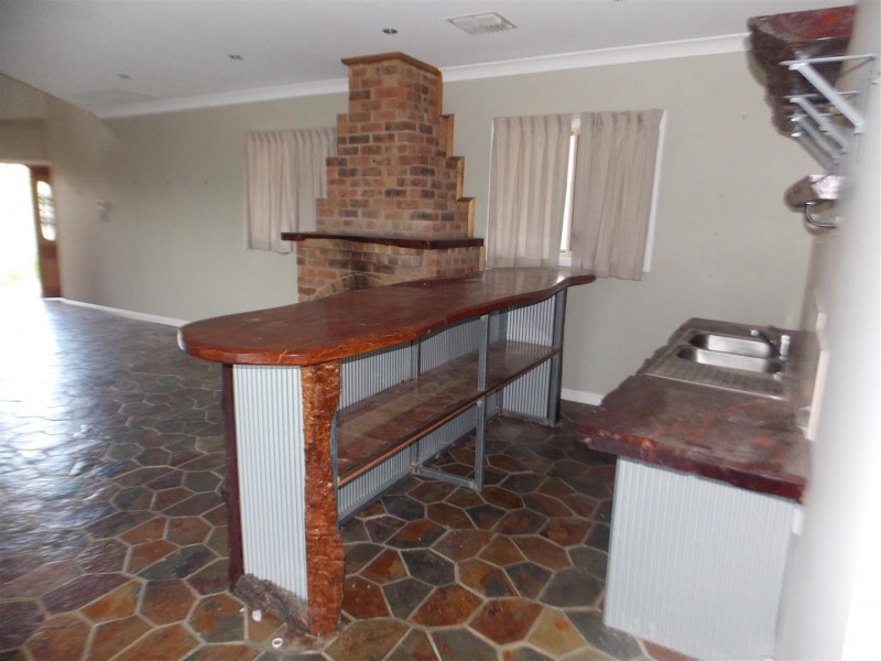 15 Glenwarrie Place, Parkes NSW 2870