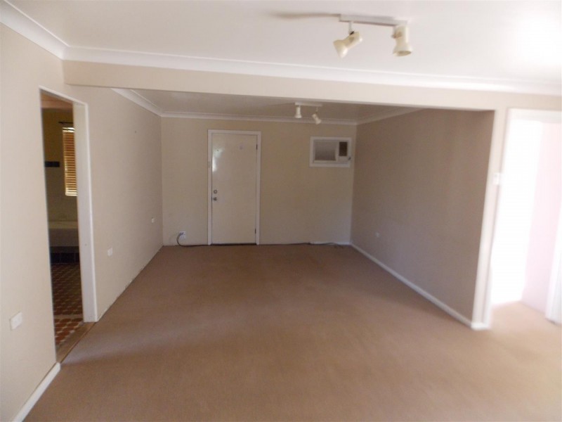 18 Haylock Street, Tullamore NSW 2874