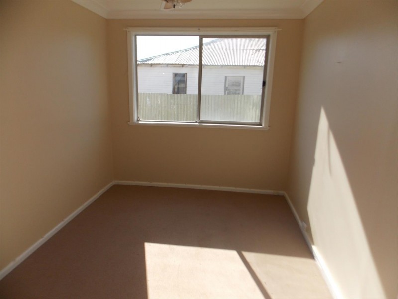 18 Haylock Street, Tullamore NSW 2874