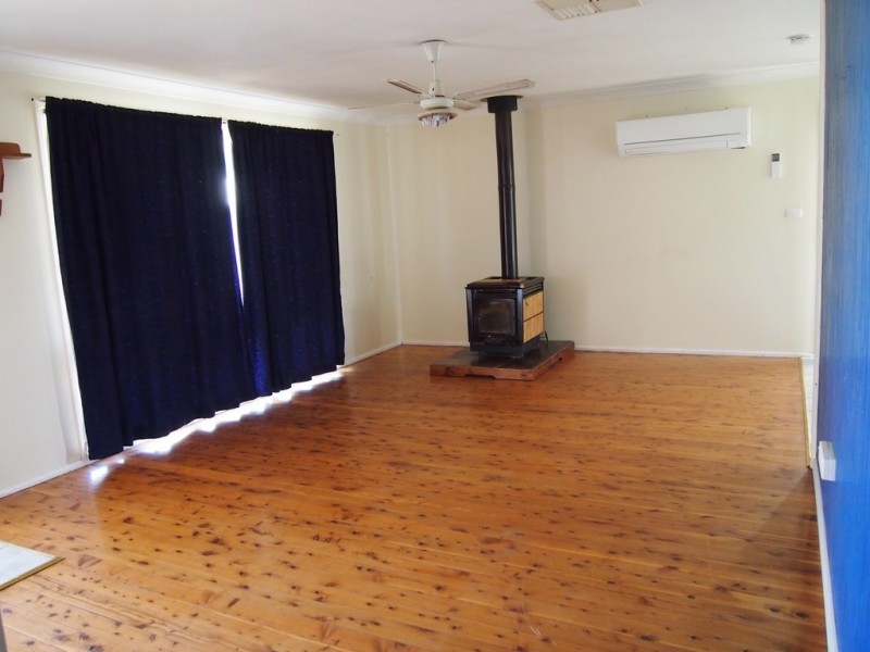 26 High St, Condobolin NSW 2877