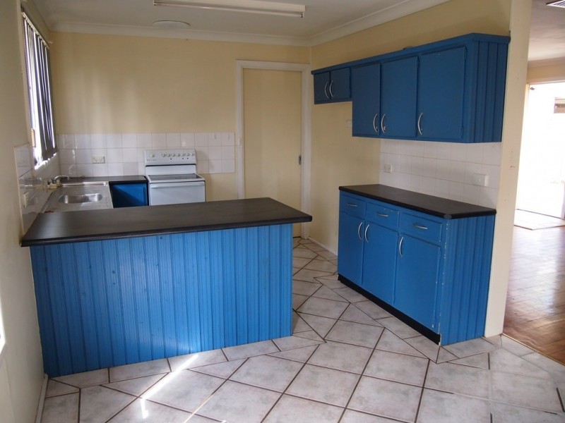 26 High St, Condobolin NSW 2877