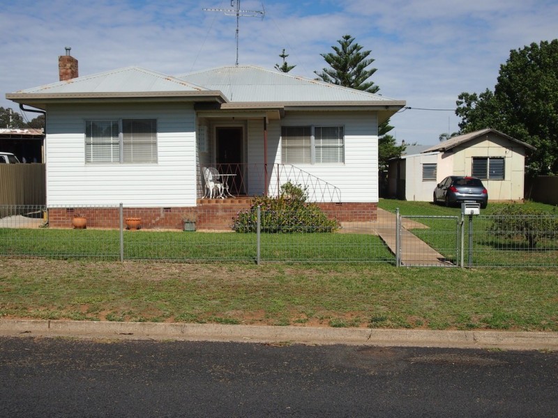 7 Callaghan Street, Parkes NSW 2870