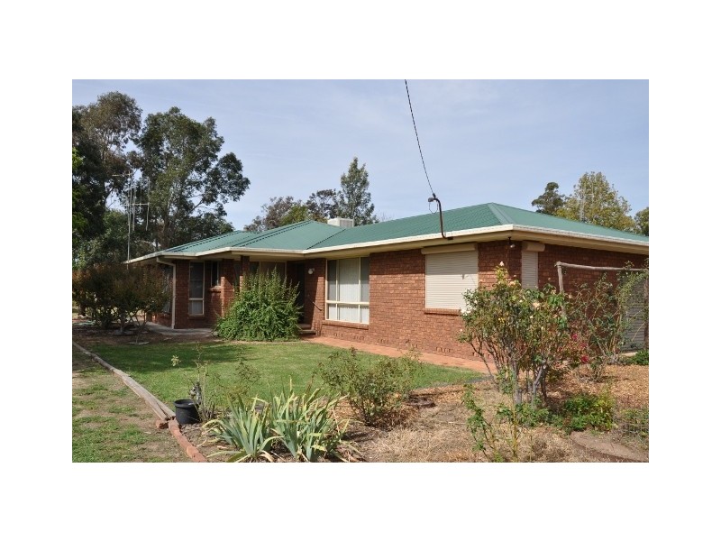 34 Aurora Street, Eugowra NSW 2806