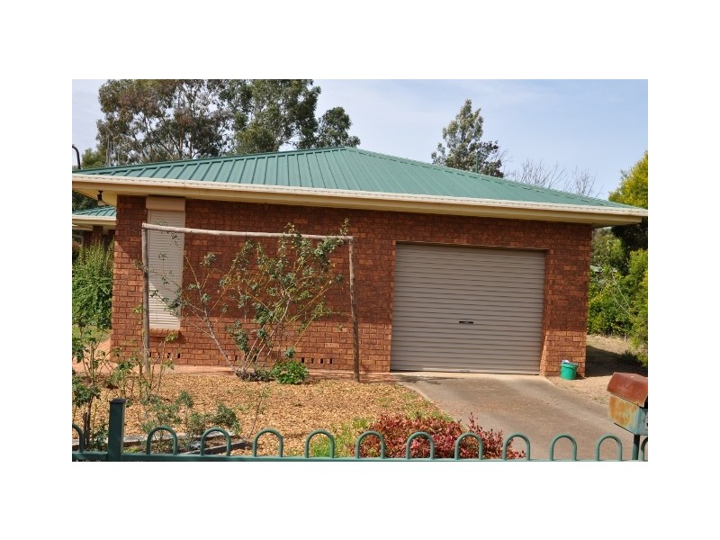 34 Aurora Street, Eugowra NSW 2806