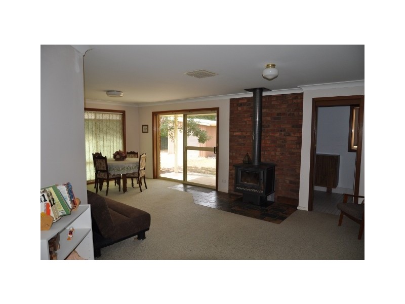 34 Aurora Street, Eugowra NSW 2806