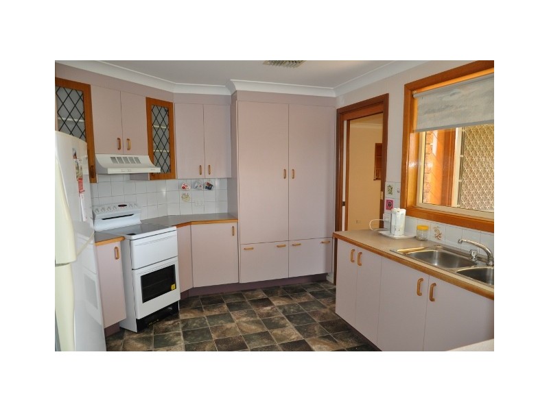 34 Aurora Street, Eugowra NSW 2806