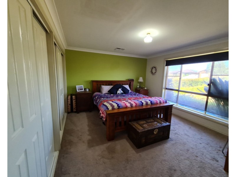 54 Best Street, Parkes NSW 2870