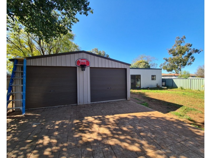 54 Best Street, Parkes NSW 2870