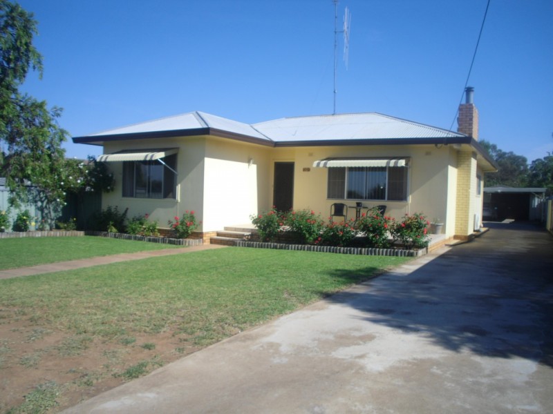 20 Middleton Street, Parkes NSW 2870