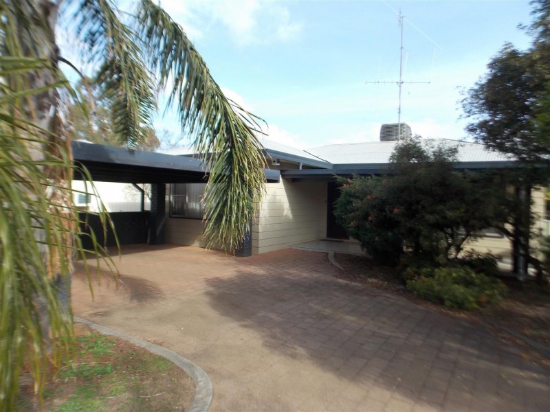 93 Dalton Street, Parkes NSW 2870