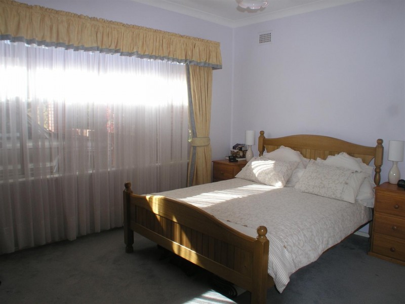 93 Dalton Street, Parkes NSW 2870