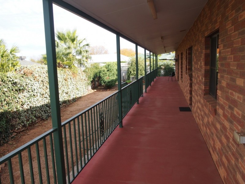 4a Cooke Street, Parkes NSW 2870