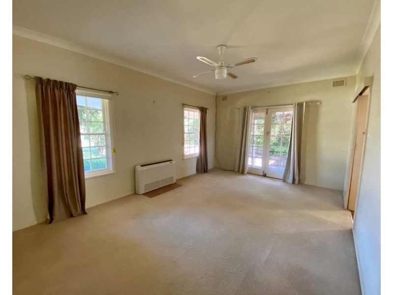17a Albert Street, Parkes NSW 2870