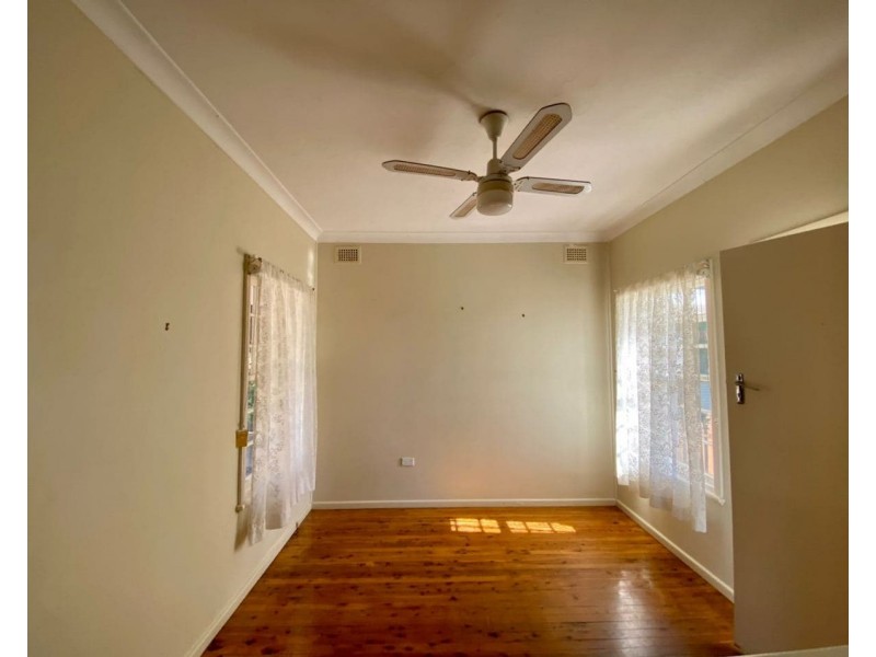 17a Albert Street, Parkes NSW 2870